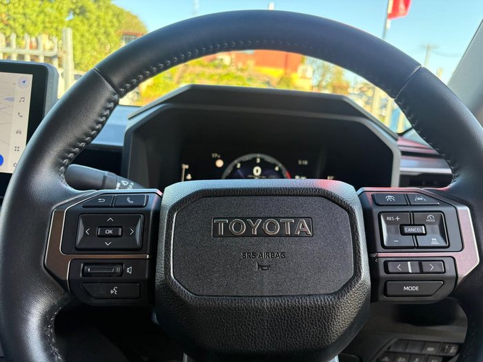 2025 Toyota Hilux SR 48V