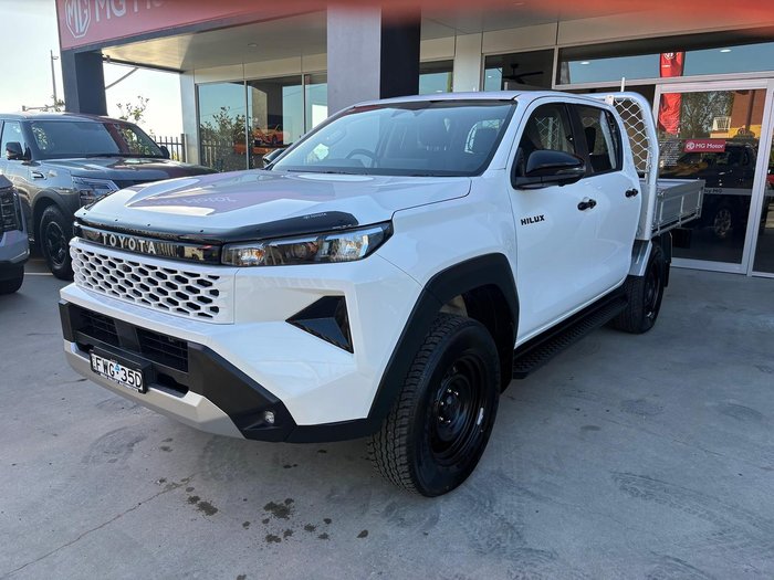2025 Toyota Hilux SR 48V