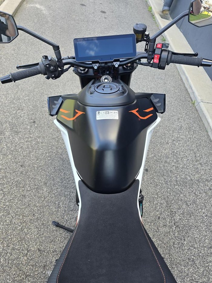 2026 KTM 990 Duke R Duke Black