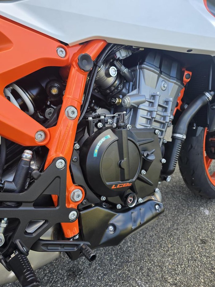 2026 KTM 990 Duke R Duke Black