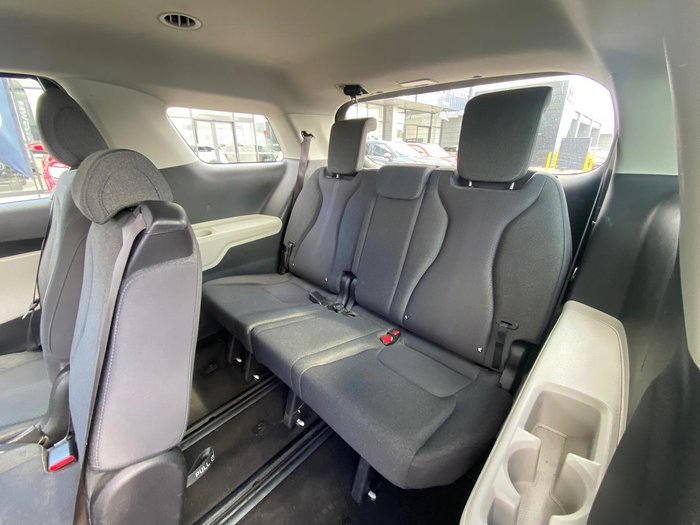 2023 Kia Carnival S