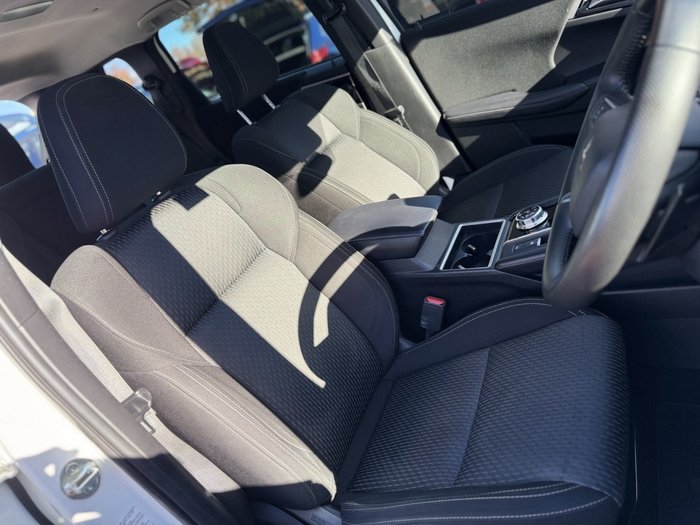 2022 Mitsubishi Outlander LS