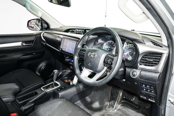 2022 Toyota Hilux SR5