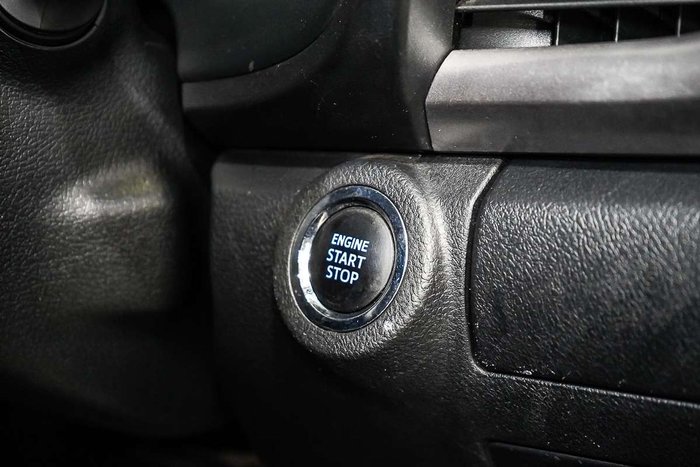 2022 Toyota Hilux SR5
