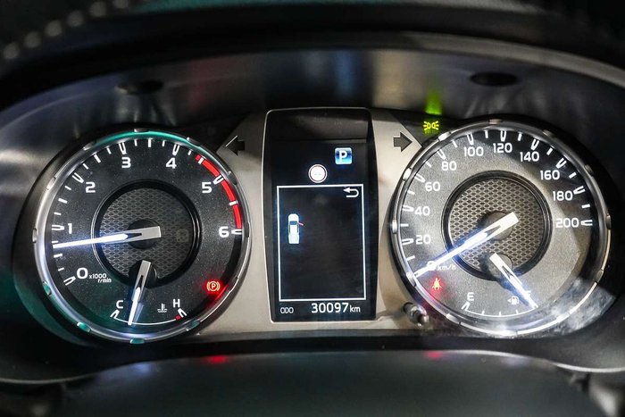 2022 Toyota Hilux SR5