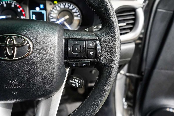 2022 Toyota Hilux SR5