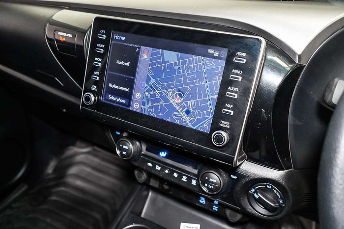 2022 Toyota Hilux SR5