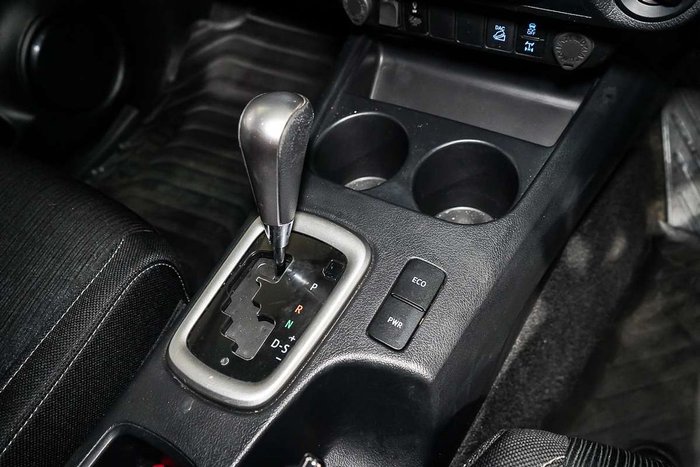 2022 Toyota Hilux SR5