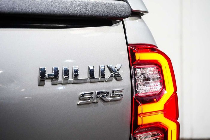 2022 Toyota Hilux SR5