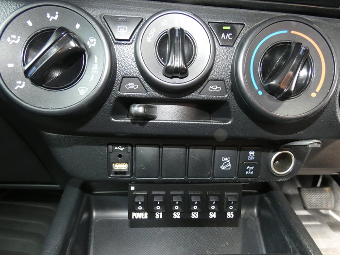 2021 Toyota Hilux SR