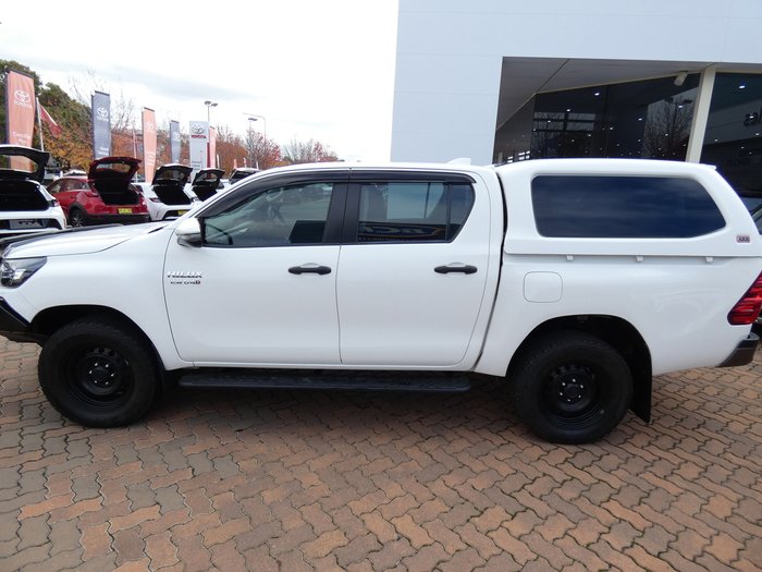 2021 Toyota Hilux SR
