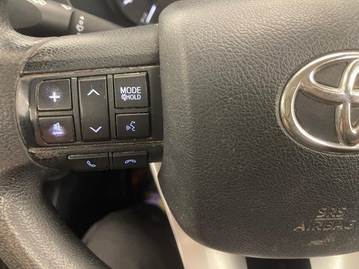 2018 Toyota Hilux Workmate TGN121R 4x2 Glacier White