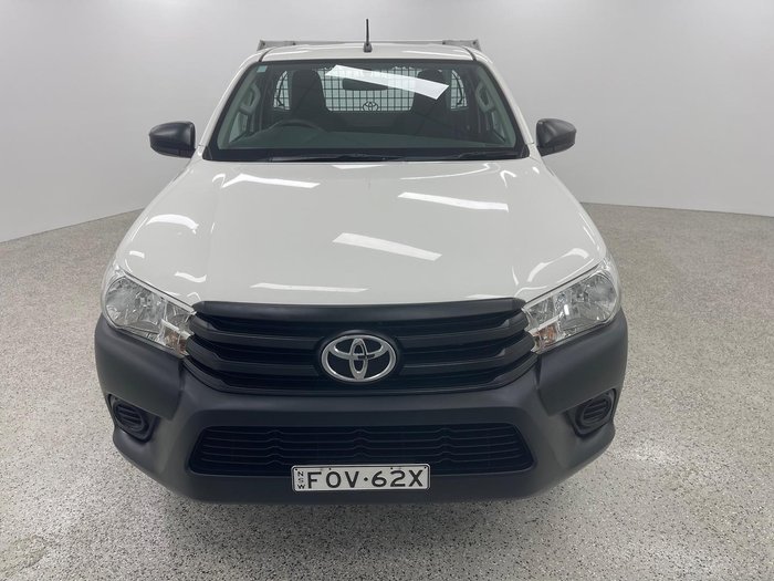 2018 Toyota Hilux Workmate TGN121R 4x2 Glacier White