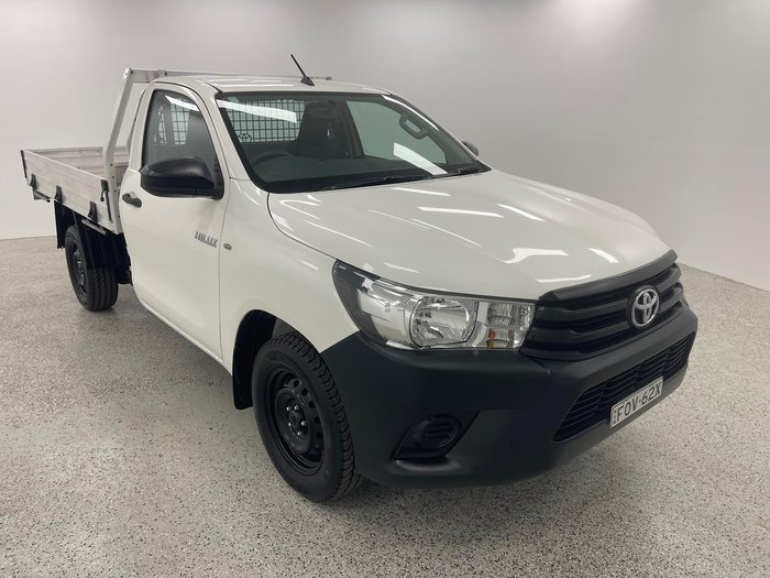 2018 Toyota Hilux Workmate TGN121R 4x2 Glacier White