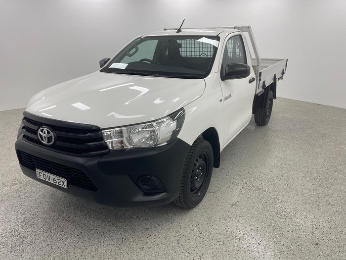 2018 Toyota Hilux Workmate TGN121R 4x2 Glacier White