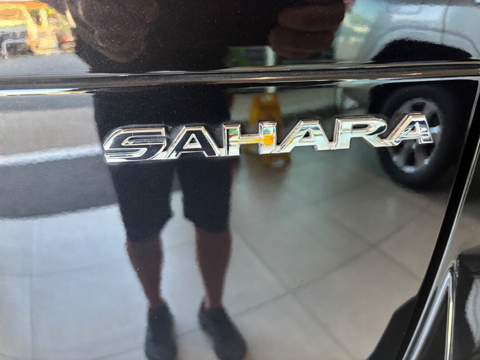 2024 Toyota LANDCRUISER LC300 3.3L V6 DSL Sahara 7 Seats