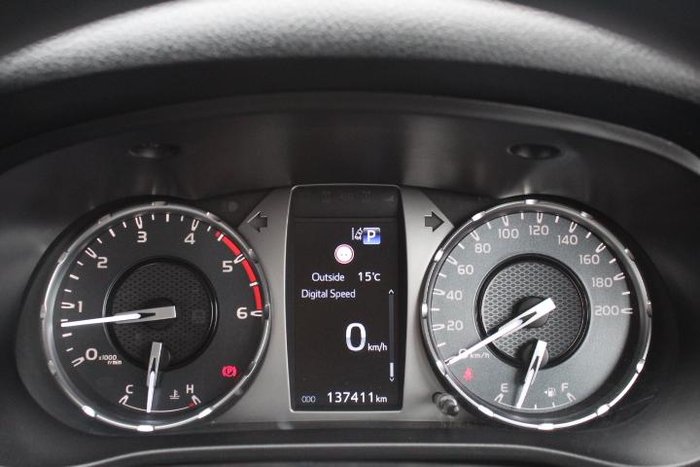 2022 Toyota Hilux SR