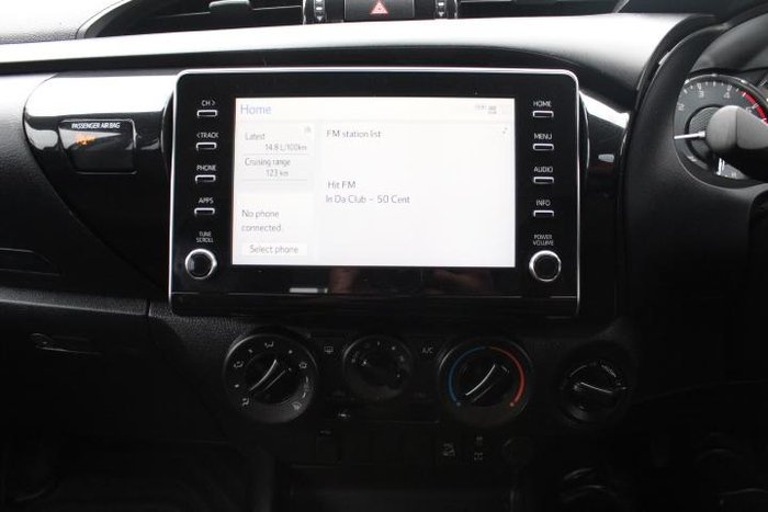 2022 Toyota Hilux SR