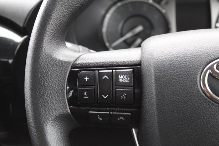 2022 Toyota Hilux SR
