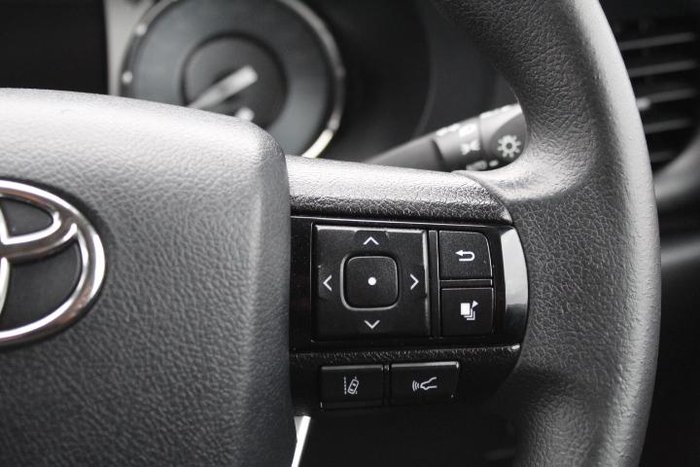 2022 Toyota Hilux SR