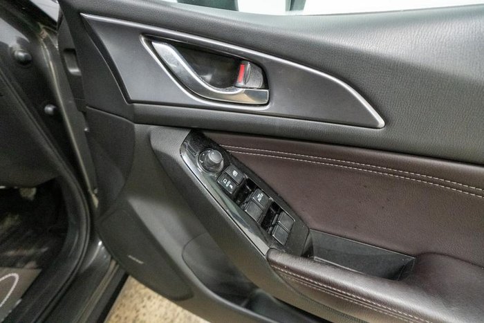 2016 Mazda 3 SP25 GT