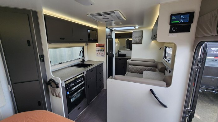 2026 JB Caravans Dirt Road Xtreme 17'10 Cafe