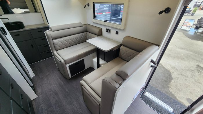 2026 JB Caravans Dirt Road Xtreme 17'10 Cafe