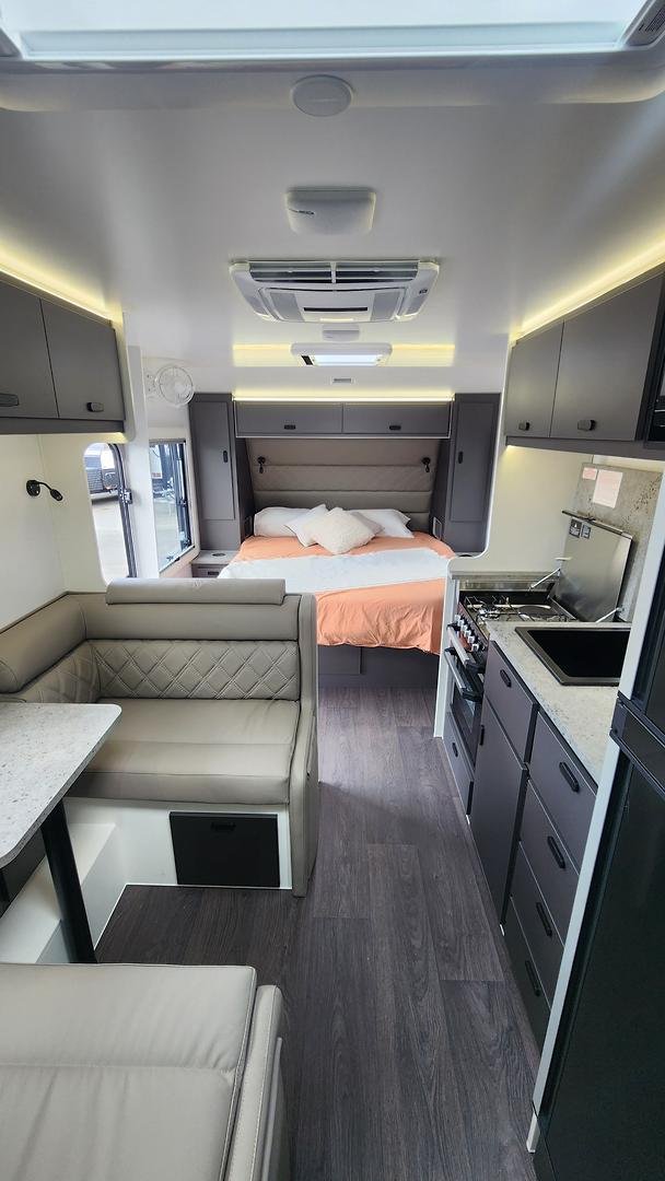 2026 JB Caravans Dirt Road Xtreme 17'10 Cafe