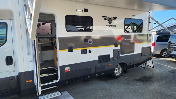 2024 JB Motorhomes Jb Touring 2 X Single Rear