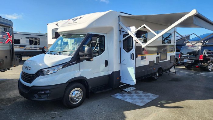 2024 JB Motorhomes Jb Touring 2 X Single Rear