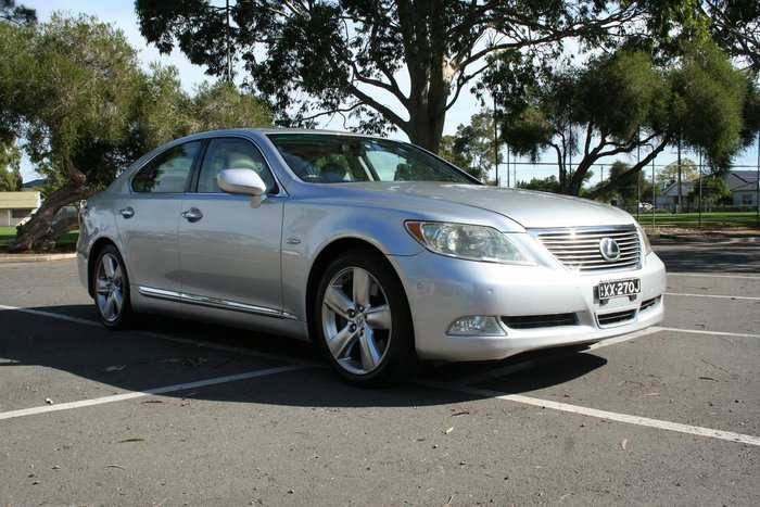 2007 Lexus LS 460
