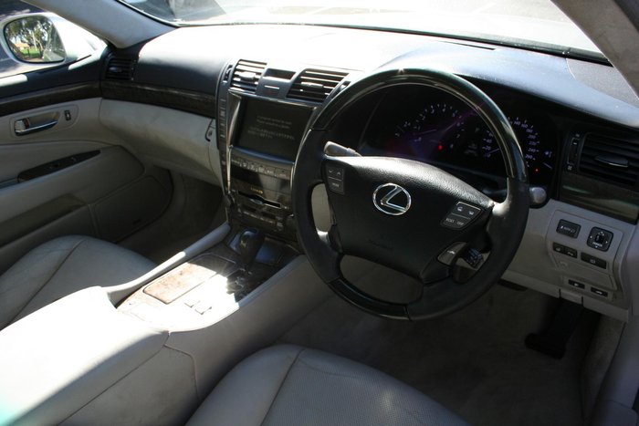2007 Lexus LS 460