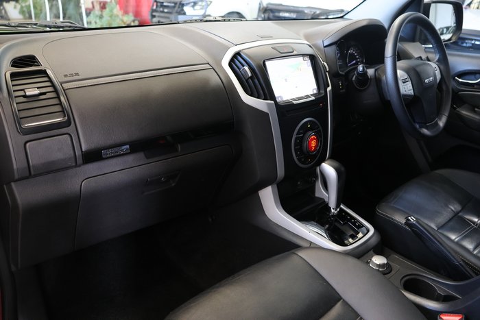 2020 Isuzu MU-X LS-T