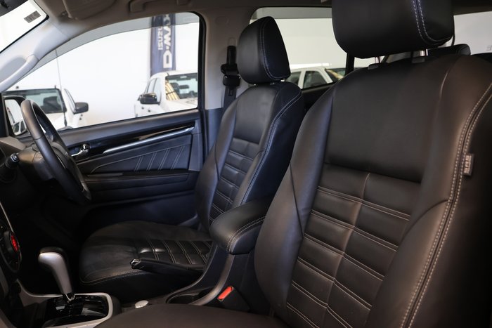 2020 Isuzu MU-X LS-T