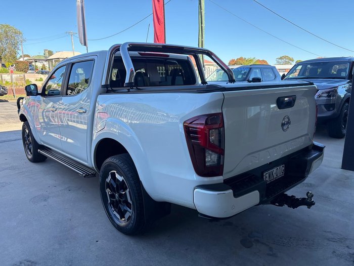 2022 Nissan Navara ST-X