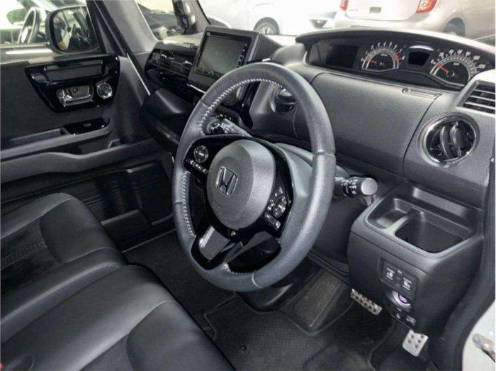2021 Honda N-Box Custom Turbo