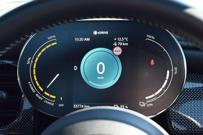 2022 MINI Hatch Cooper SE MINI Yours