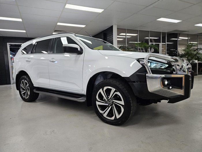 2022 Isuzu MU-X LS-T