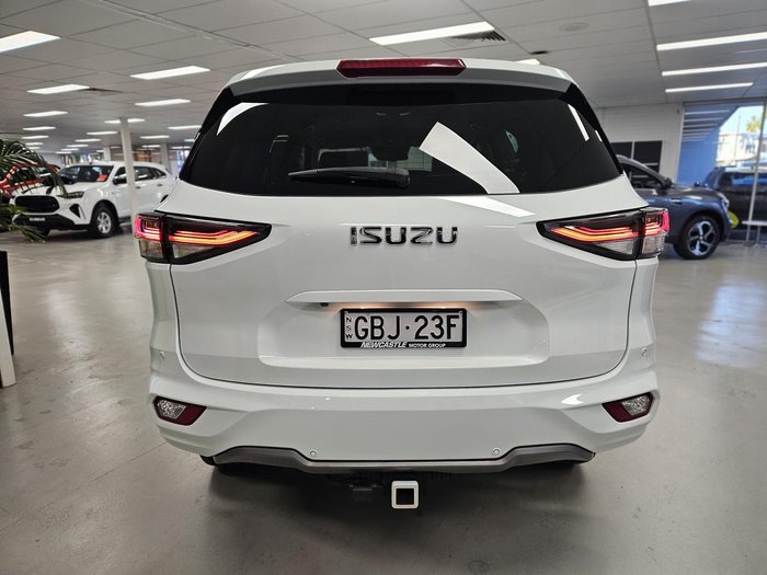 2022 Isuzu MU-X LS-T