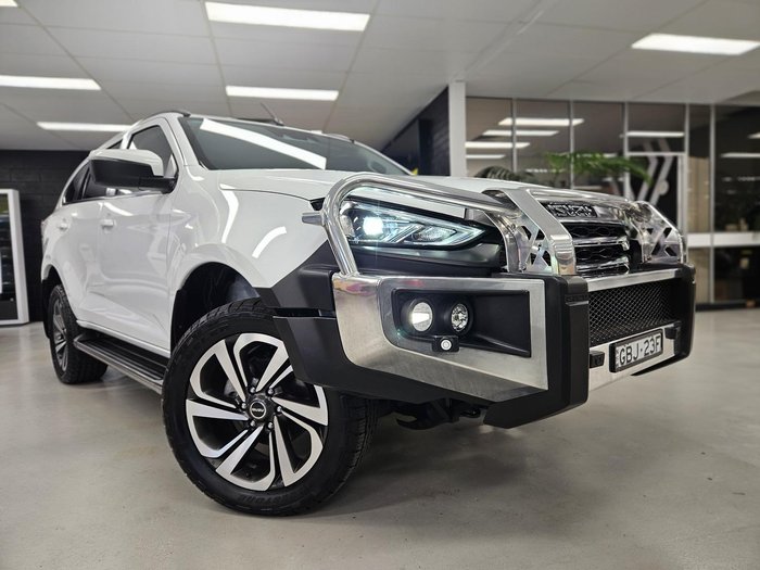 2022 Isuzu MU-X LS-T