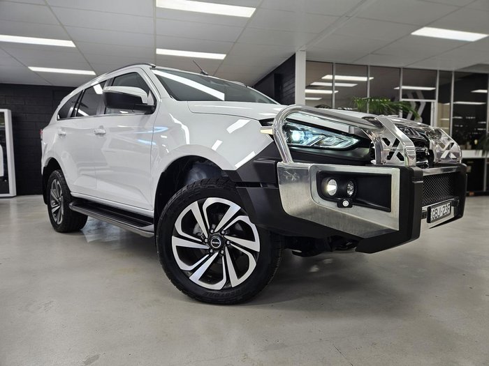 2022 Isuzu MU-X LS-T