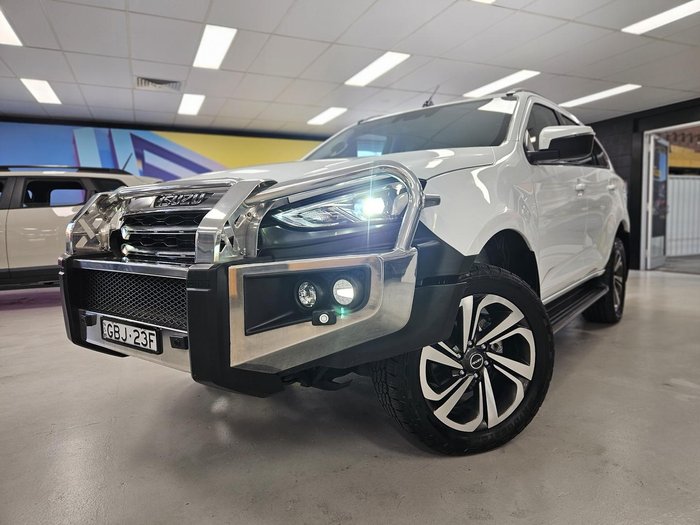 2022 Isuzu MU-X LS-T