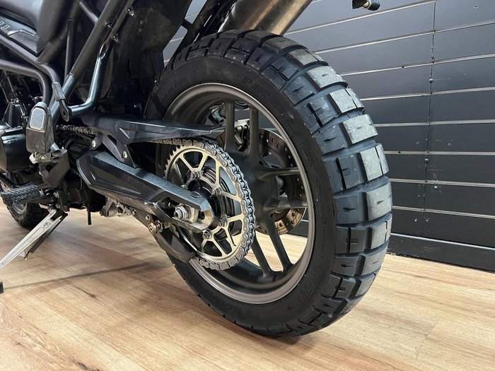 2012 TRIUMPH TIGER 800 Black