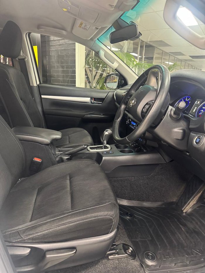 2019 Toyota Hilux SR5