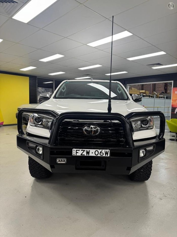 2019 Toyota Hilux SR5