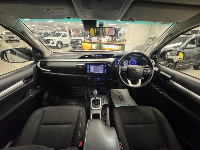 2019 Toyota Hilux SR5
