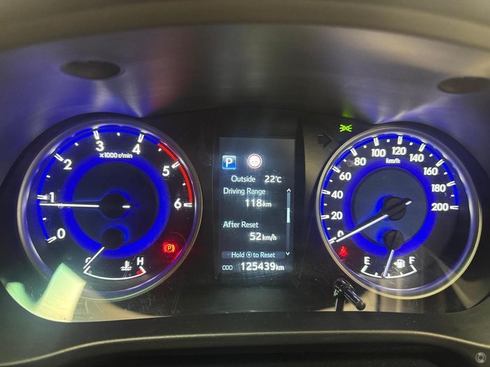 2019 Toyota Hilux SR5