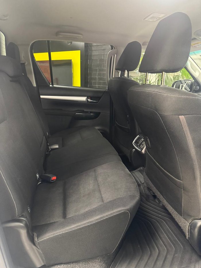 2019 Toyota Hilux SR5