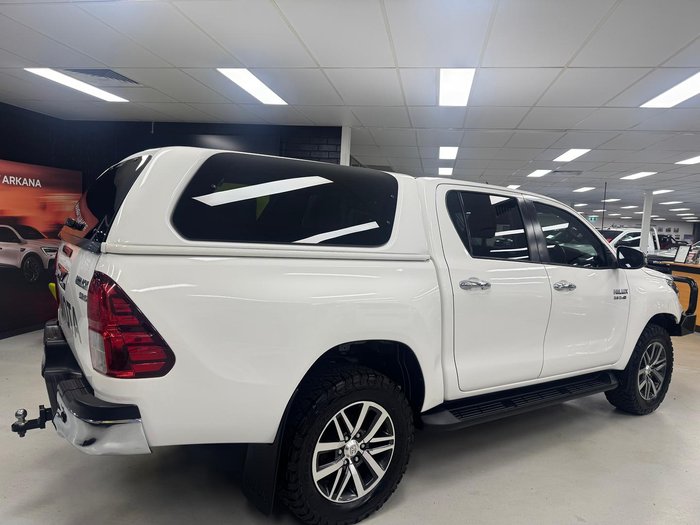 2019 Toyota Hilux SR5