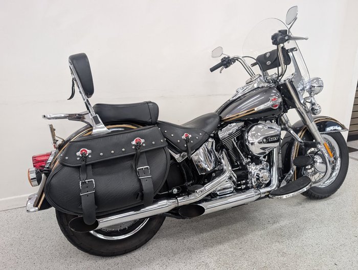 2016 Harley-davidson FLSTC HERITAGE SOFTAIL CLASSIC silver